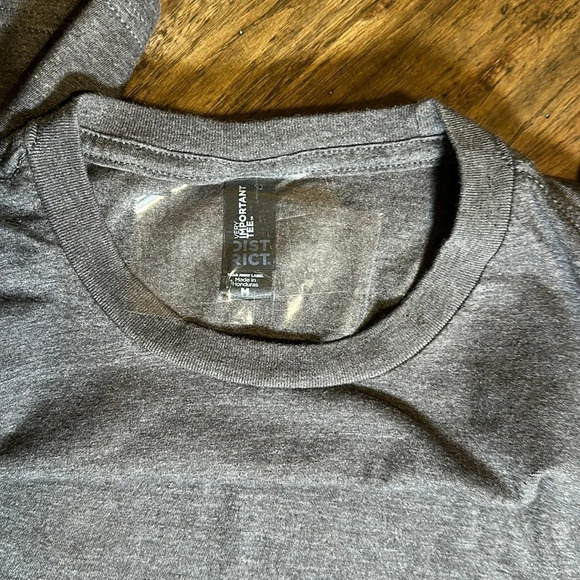 HEATHER LAND AUTHOR COMEDIAN SINGER ~ I AIN’T DOIN IT GRAY TOUR TSHIRT SIZE MED - Picture 3 of 6